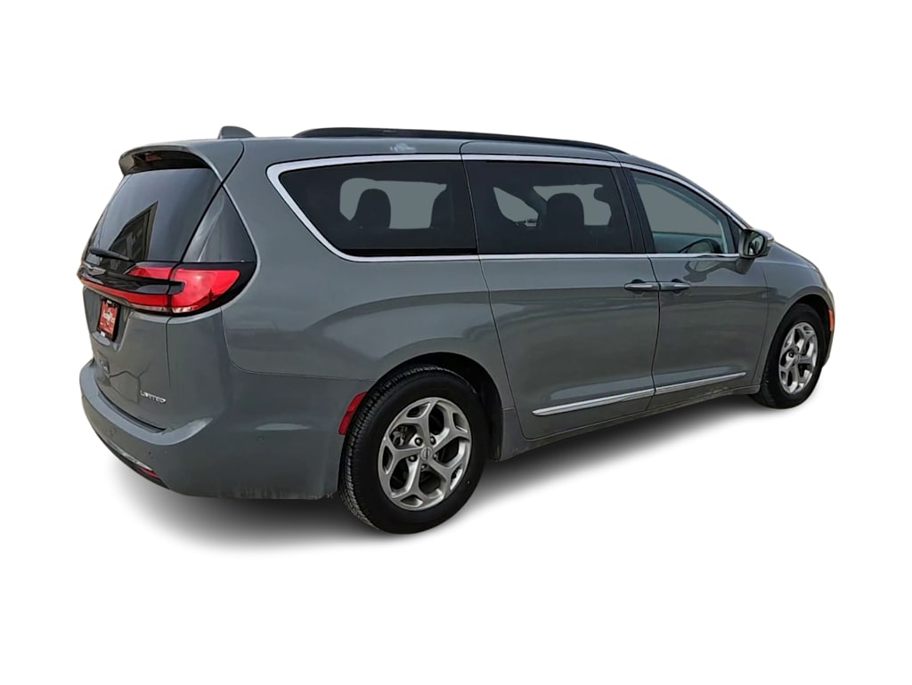 2022 Chrysler Pacifica Limited 18