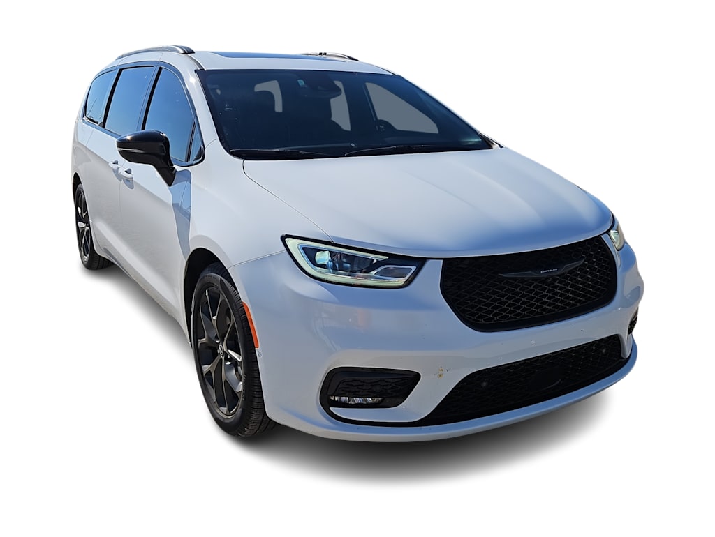 Thumbnail: 2026 Chrysler Pacifica - 16