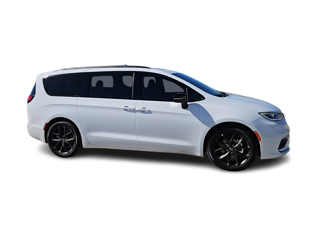 Thumbnail: 2026 Chrysler Pacifica - 19