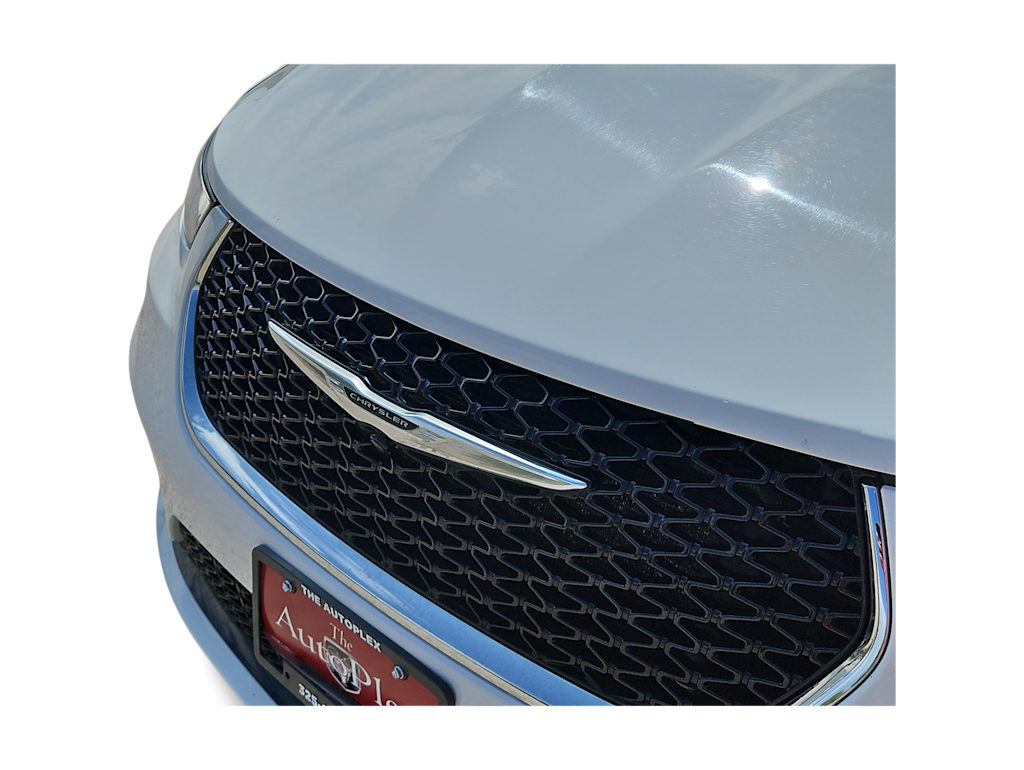 Thumbnail: 2023 Chrysler Pacifica - 22
