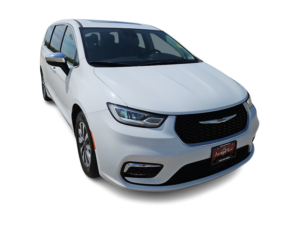 Thumbnail: 2023 Chrysler Pacifica - 17