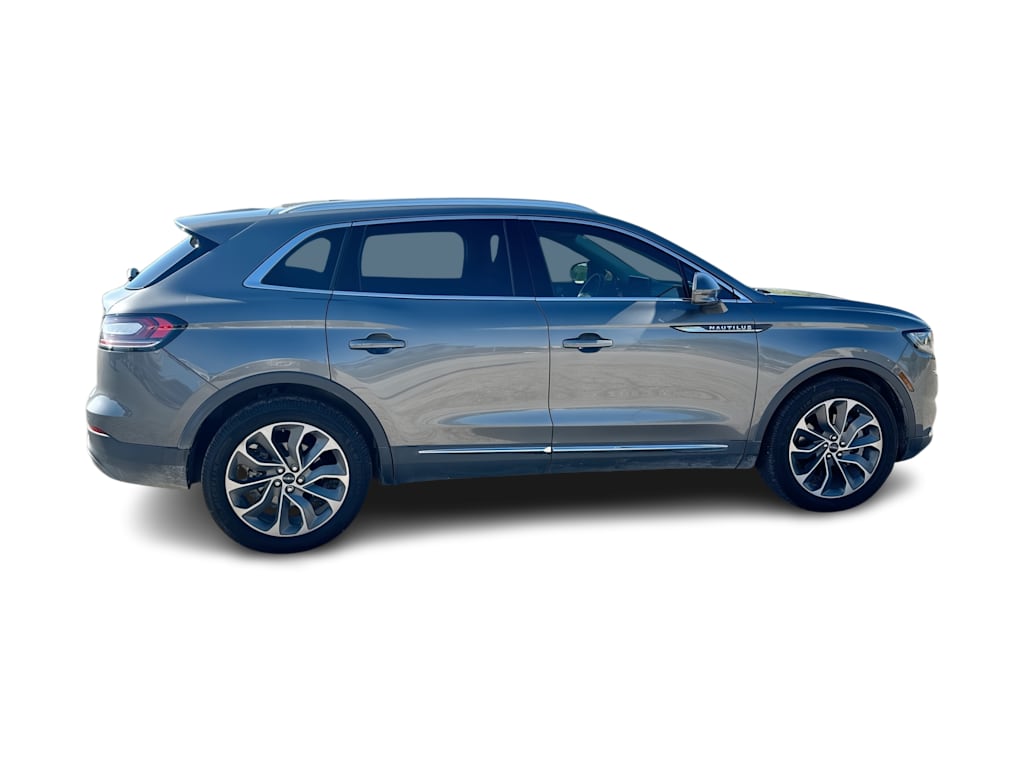 Thumbnail: 2023 Lincoln Nautilus - 21