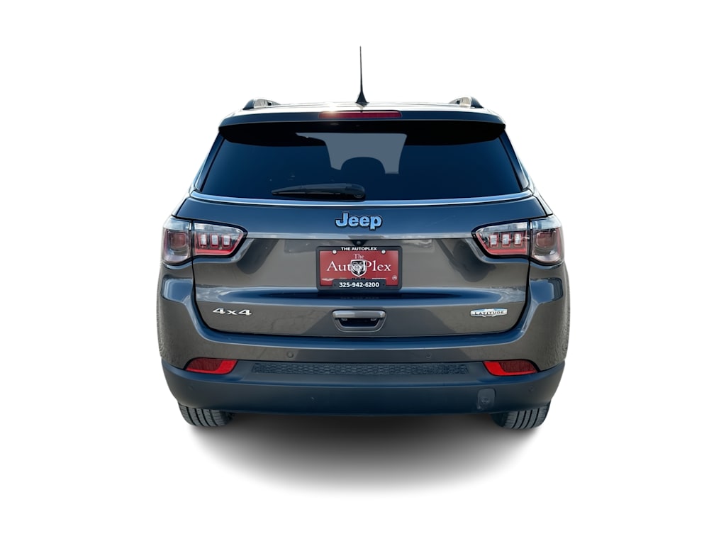 Thumbnail: 2022 Jeep Compass - 24