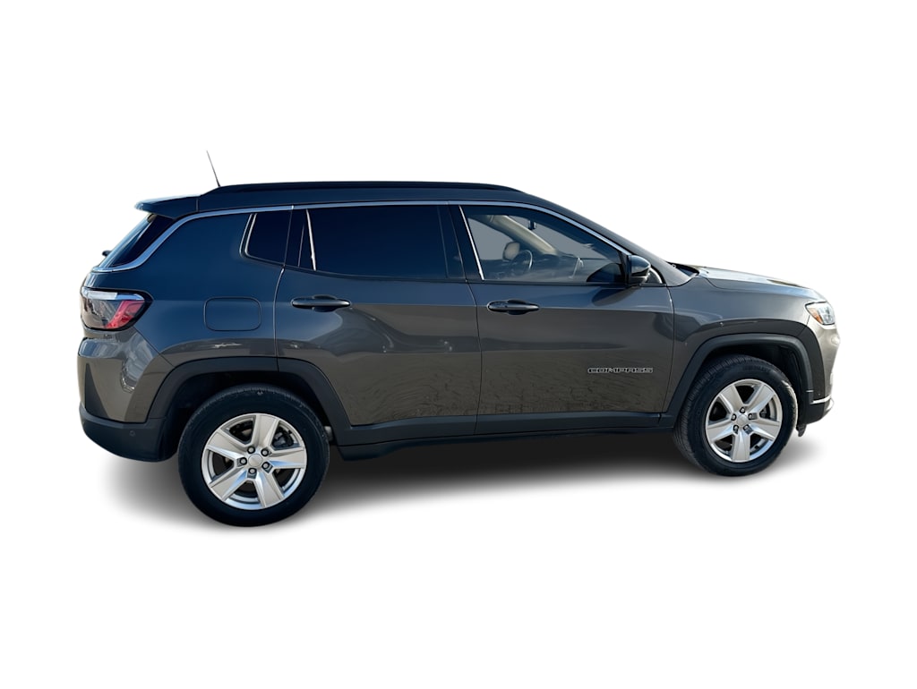 Thumbnail: 2022 Jeep Compass - 21