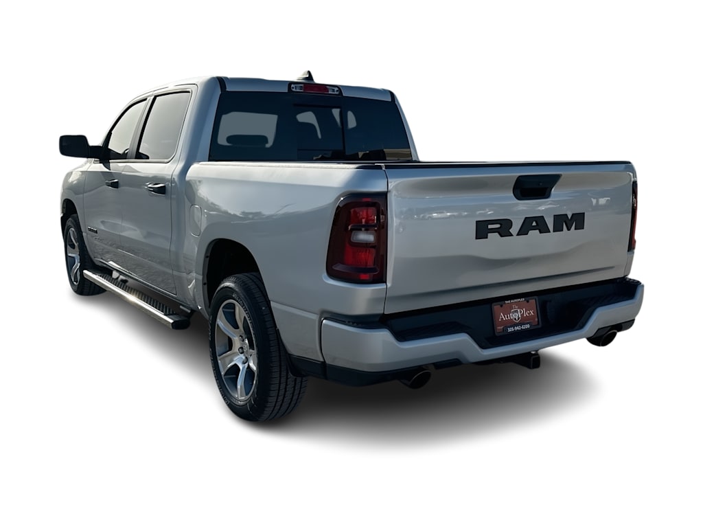 Thumbnail: 2026 RAM 1500 - 4