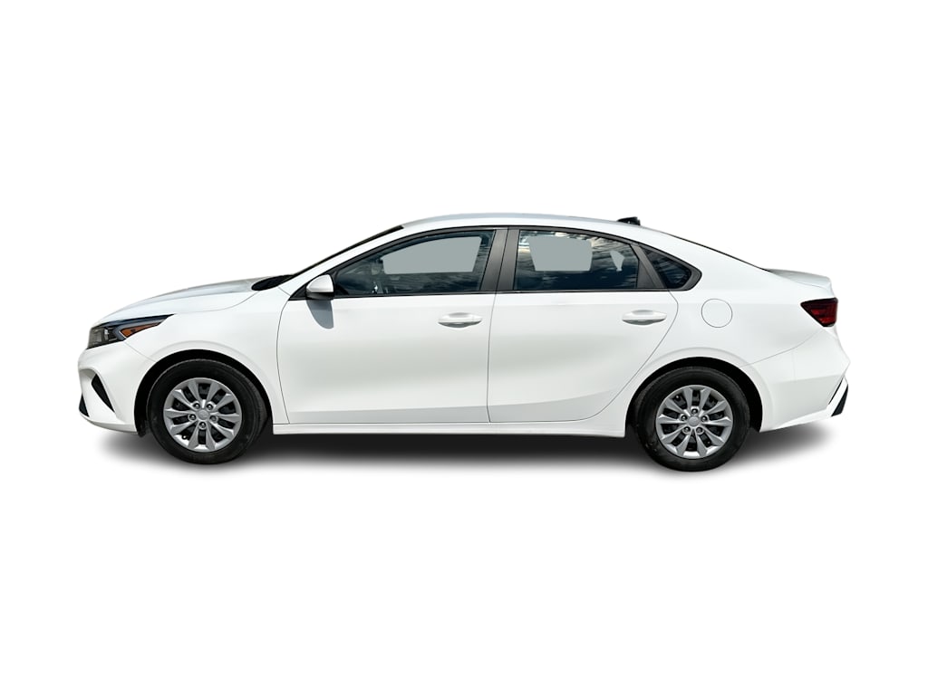 Thumbnail: 2024 Kia Forte - 23
