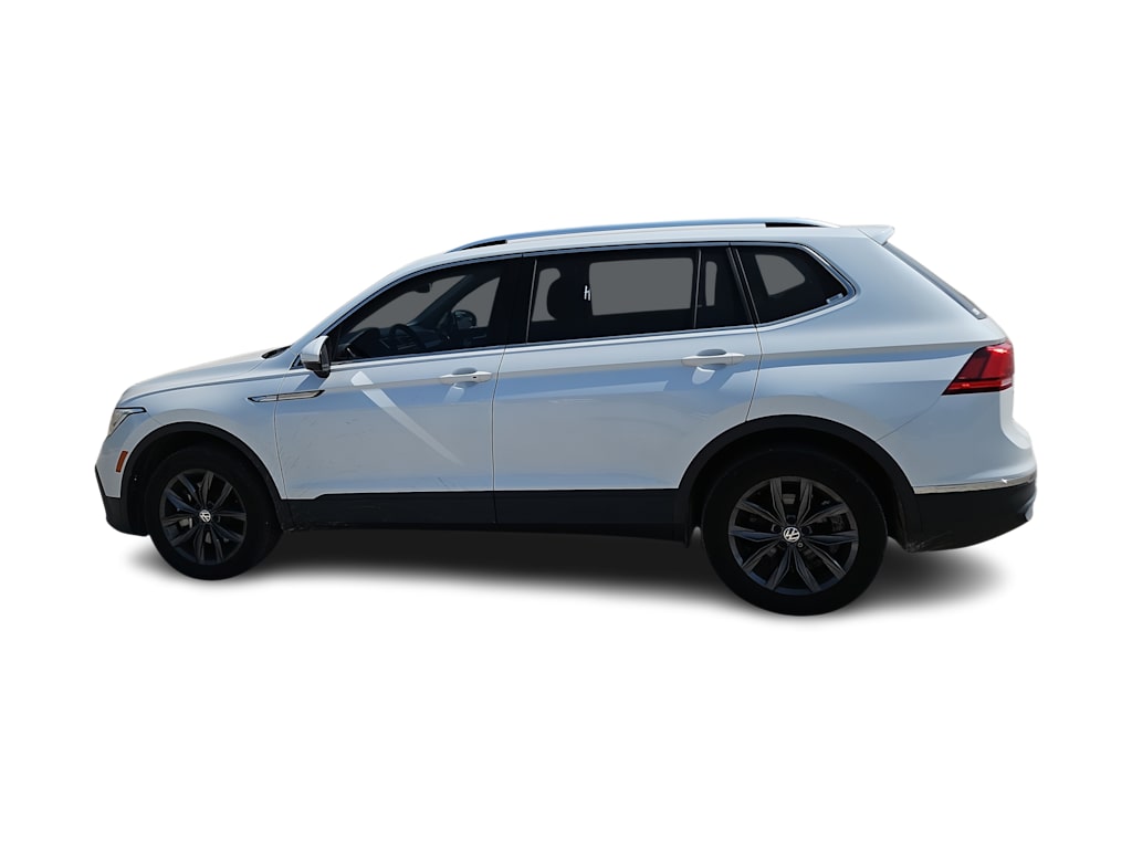 Thumbnail: 2023 Volkswagen Tiguan - 3