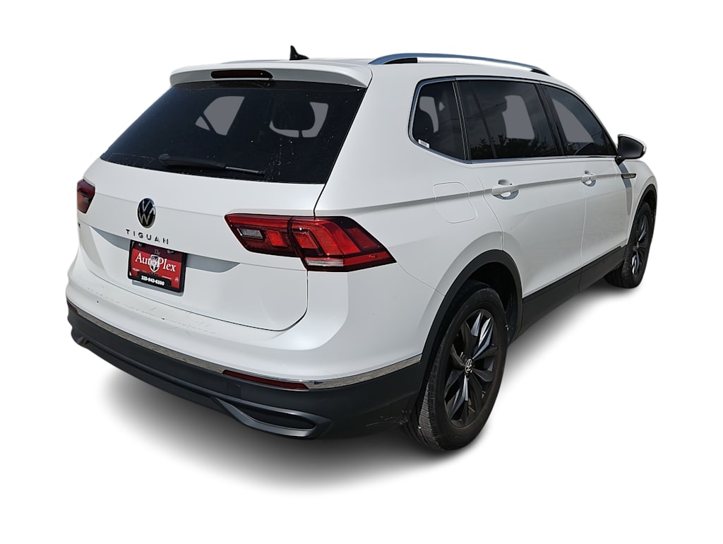 Thumbnail: 2023 Volkswagen Tiguan - 20