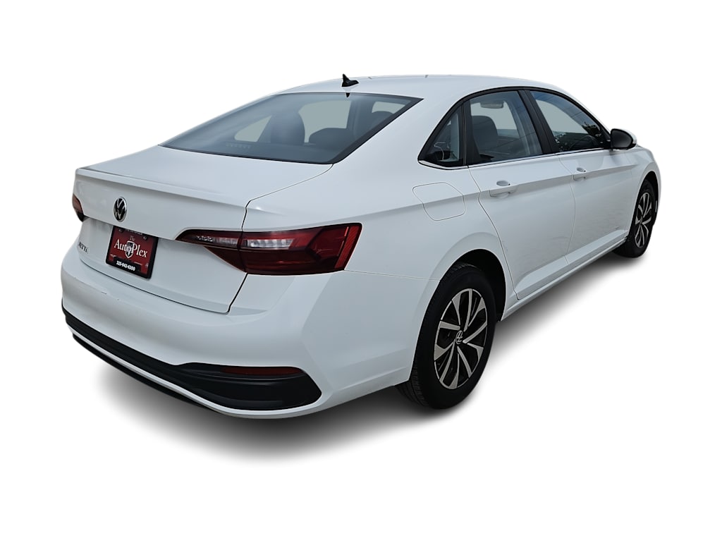 Thumbnail: 2024 Volkswagen Jetta - 19