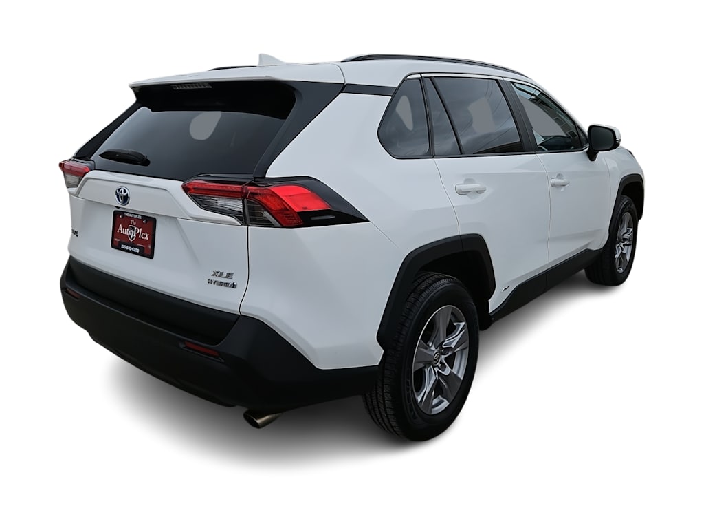 Thumbnail: 2022 Toyota RAV4 - 19