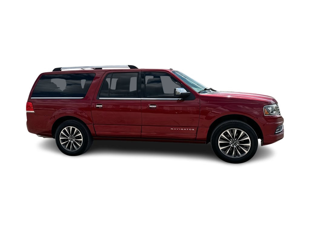 Thumbnail: 2016 Lincoln Navigator L - 22