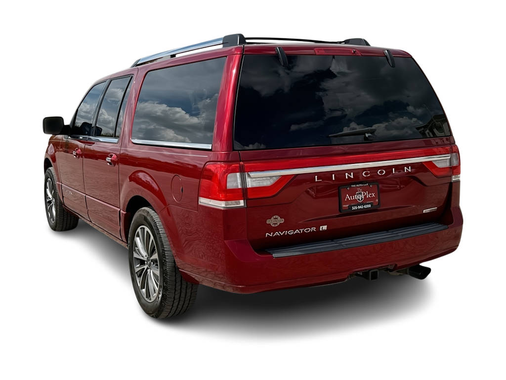 Thumbnail: 2016 Lincoln Navigator L - 24