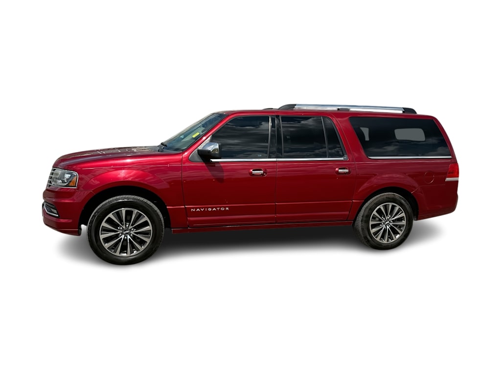 Thumbnail: 2016 Lincoln Navigator L - 23