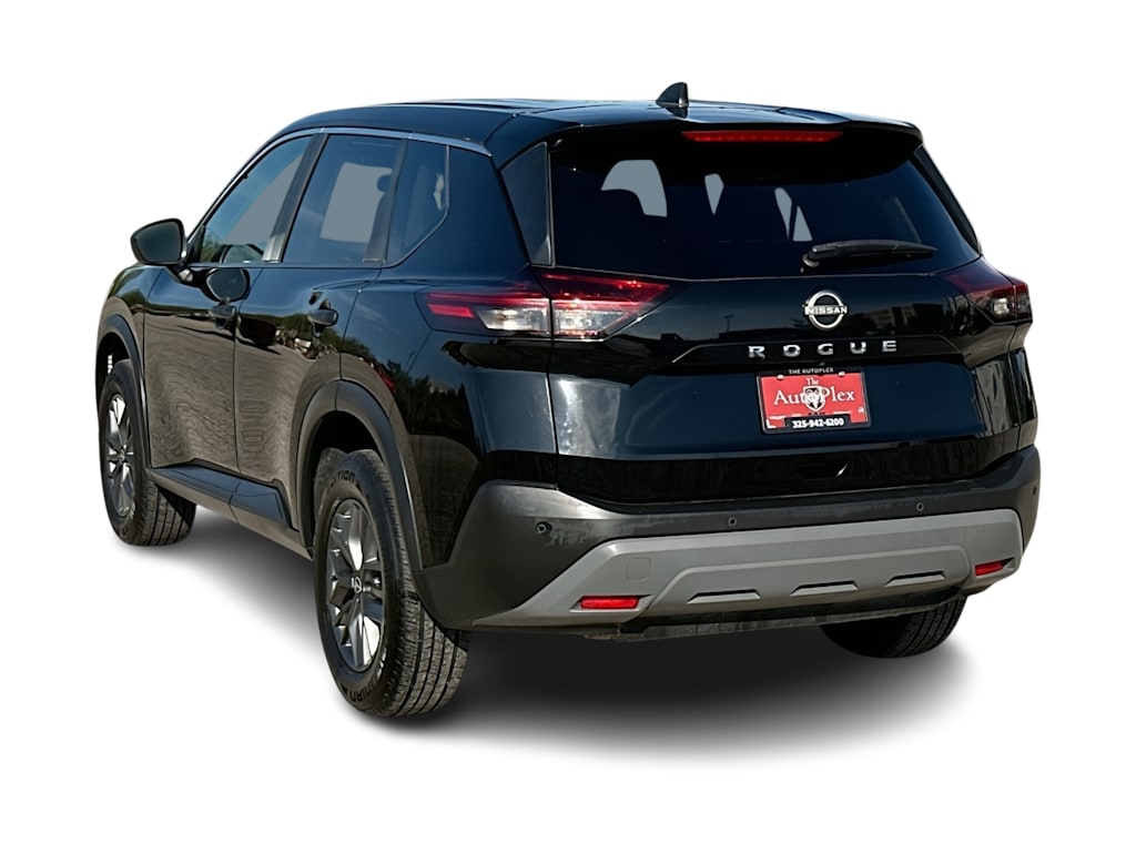 Thumbnail: 2023 Nissan Rogue - 4