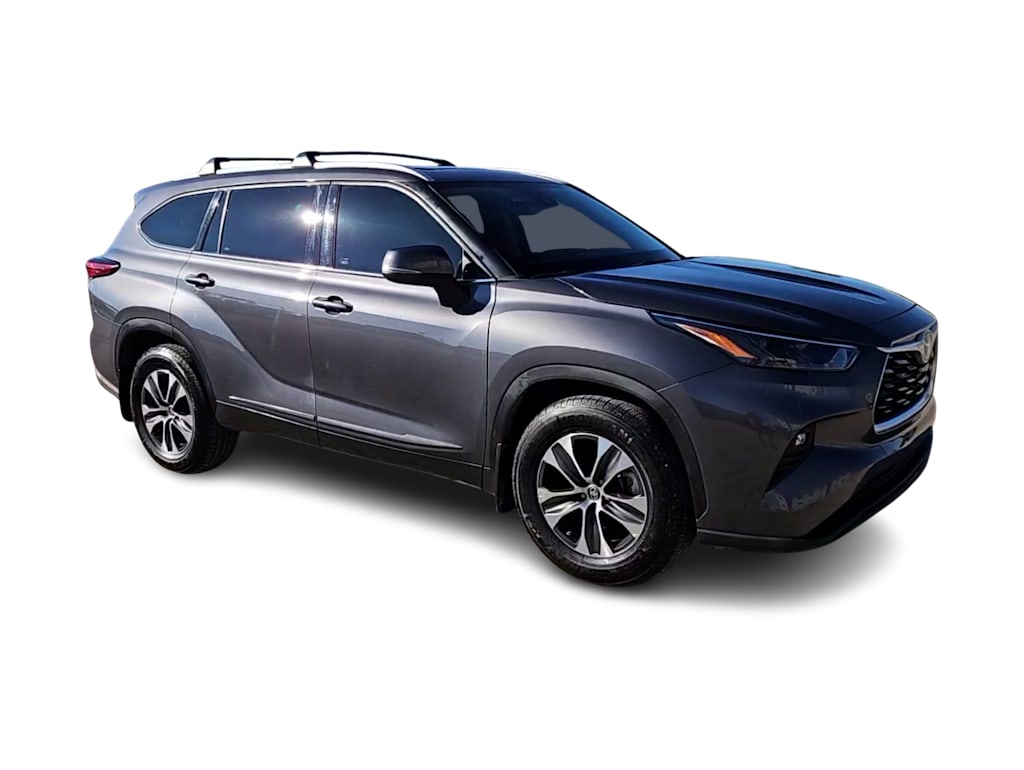 Thumbnail: 2022 Toyota Highlander - 22