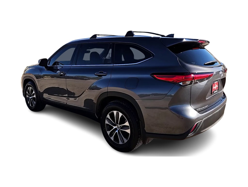 Thumbnail: 2022 Toyota Highlander - 4