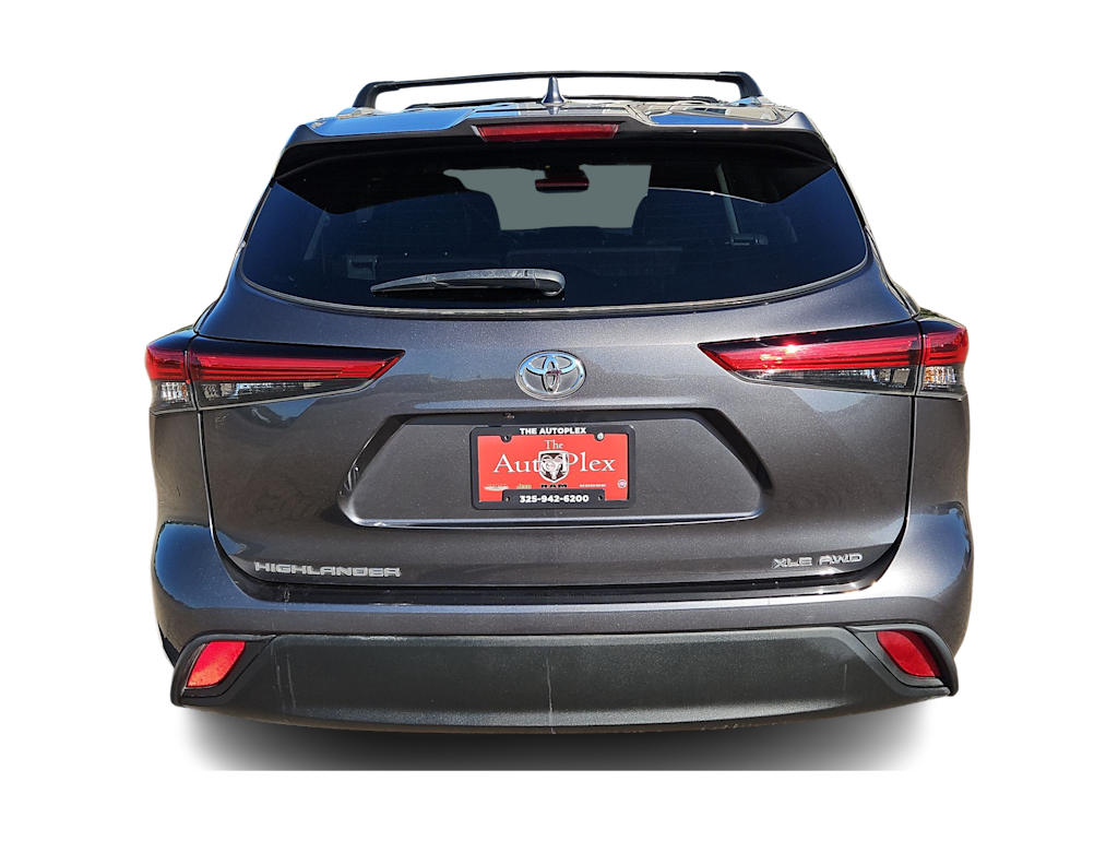 Thumbnail: 2022 Toyota Highlander - 25