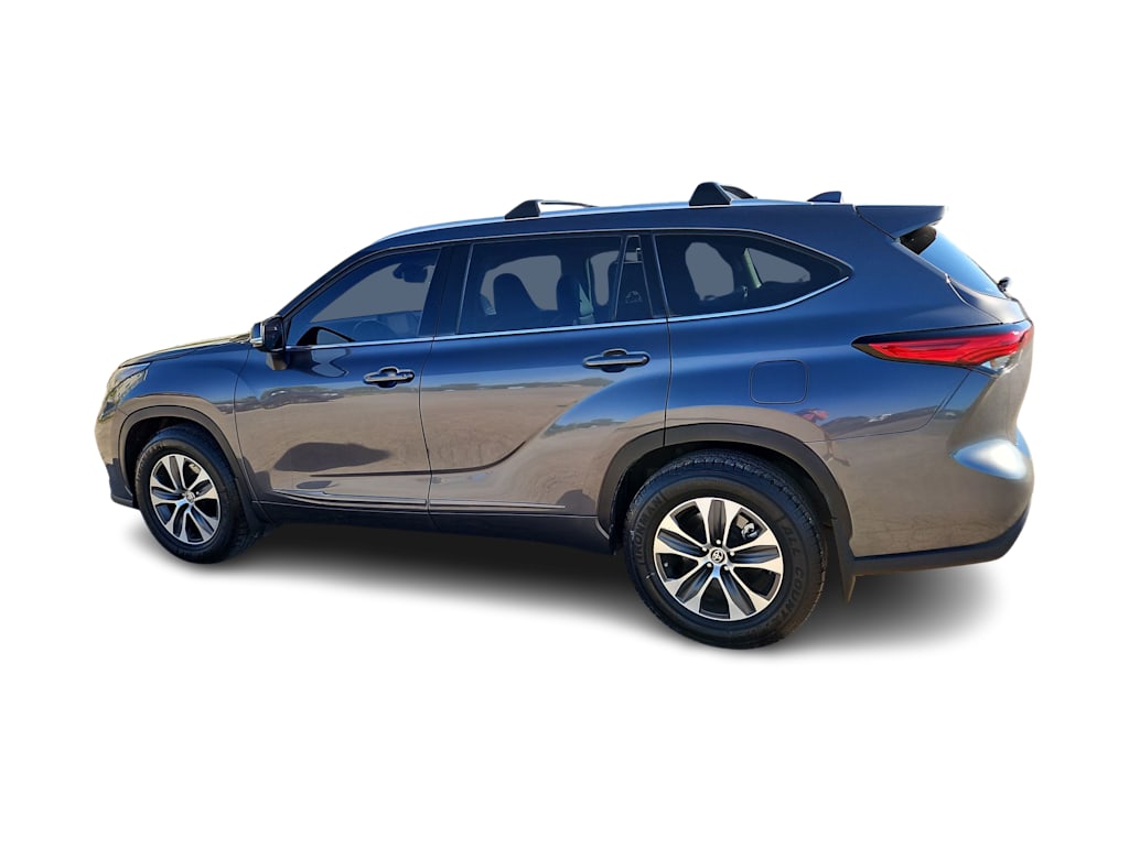 Thumbnail: 2022 Toyota Highlander - 23