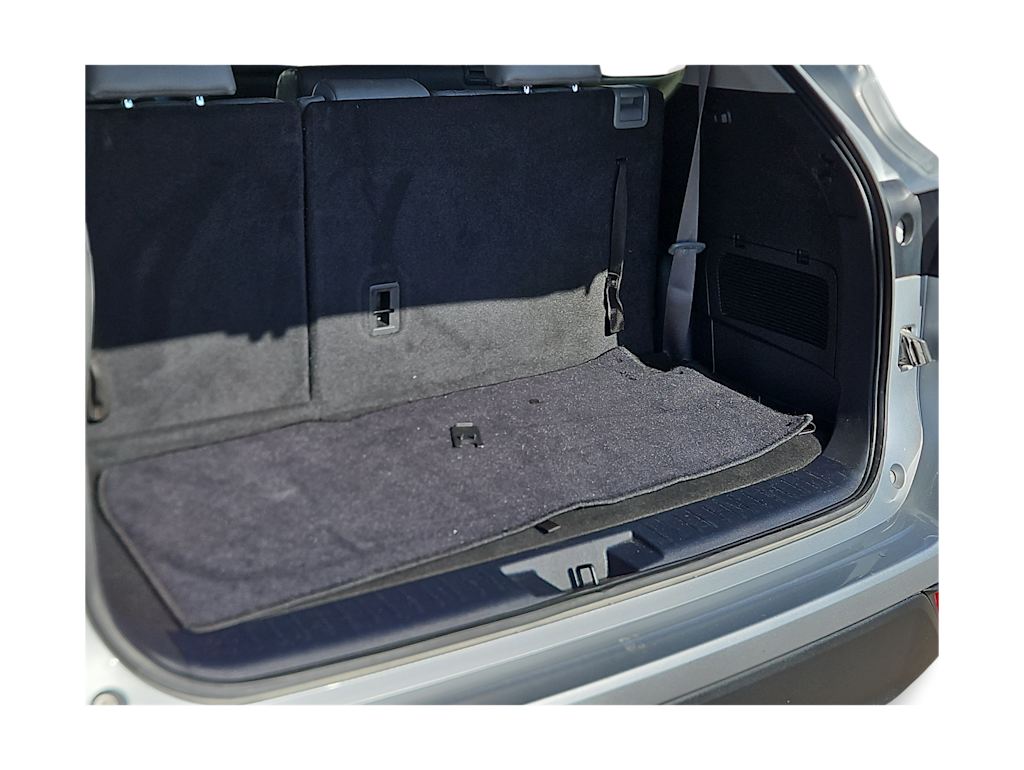 Thumbnail: 2023 Toyota Highlander - 15