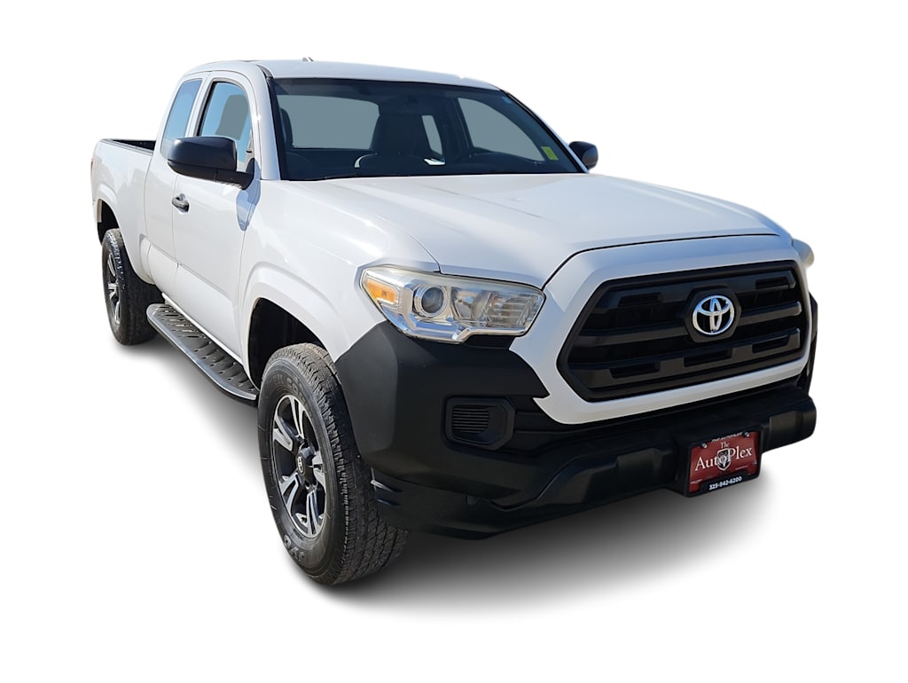 Thumbnail: 2017 Toyota Tacoma - 15