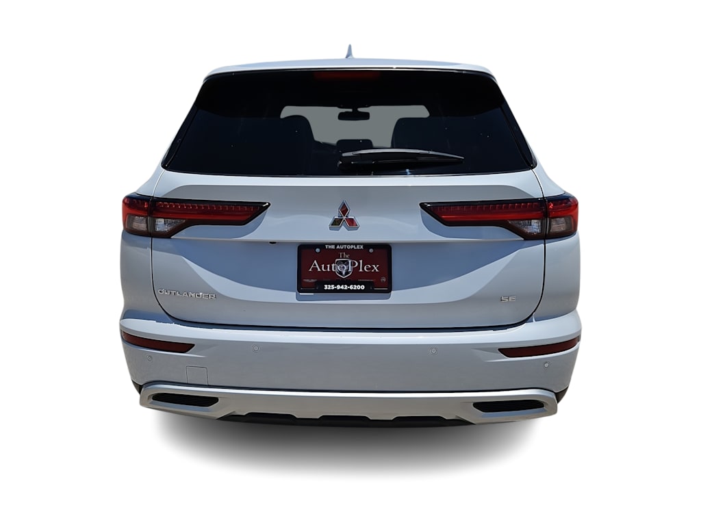 Thumbnail: 2024 Mitsubishi Outlander - 5