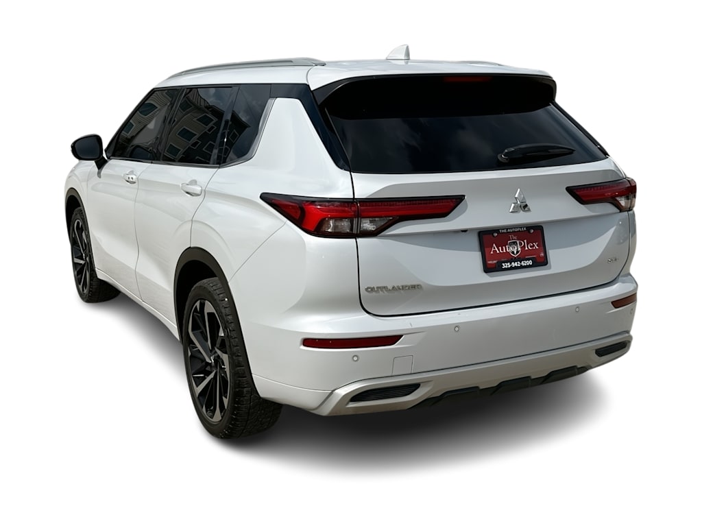 Thumbnail: 2022 Mitsubishi Outlander - 22