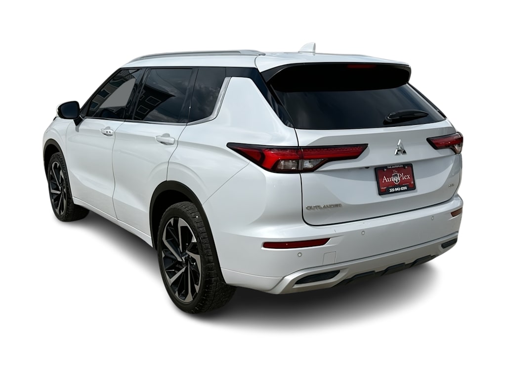 Thumbnail: 2022 Mitsubishi Outlander - 4