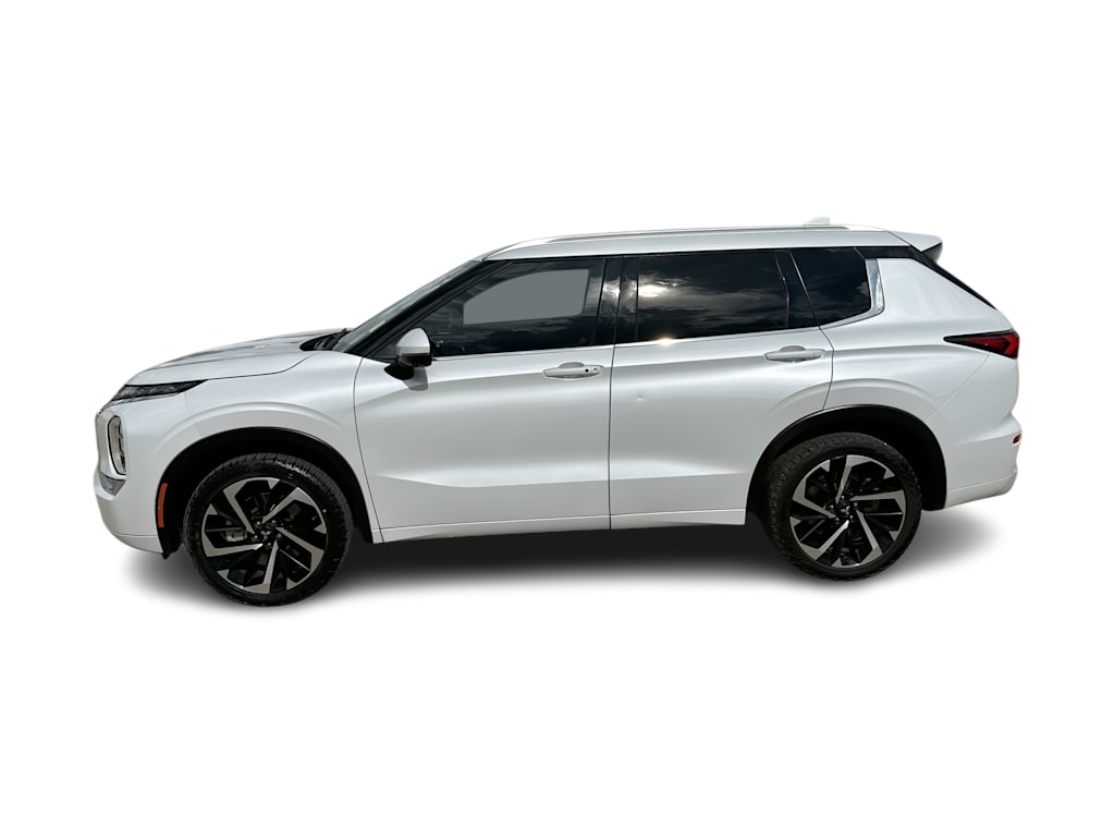 Thumbnail: 2022 Mitsubishi Outlander - 21