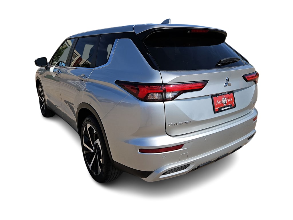 Thumbnail: 2024 Mitsubishi Outlander - 23