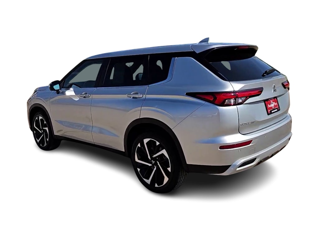 Thumbnail: 2024 Mitsubishi Outlander - 4