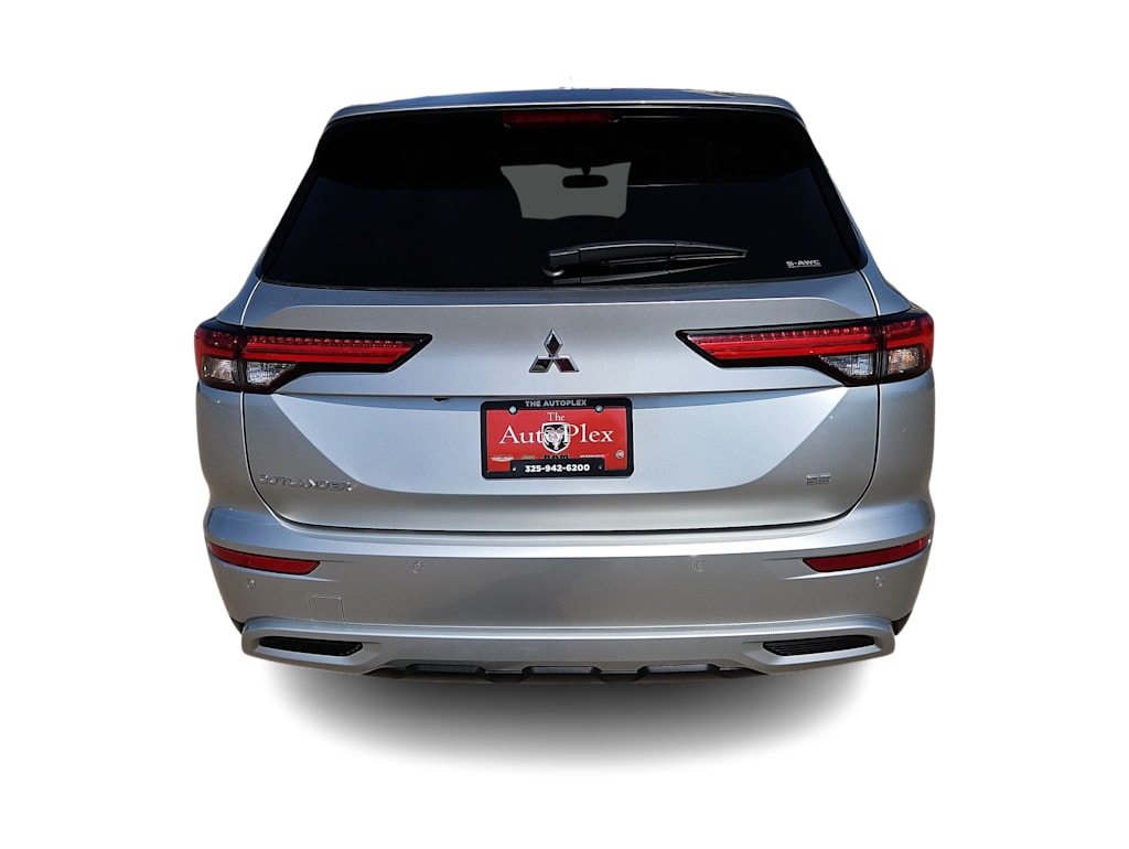 Thumbnail: 2024 Mitsubishi Outlander - 24
