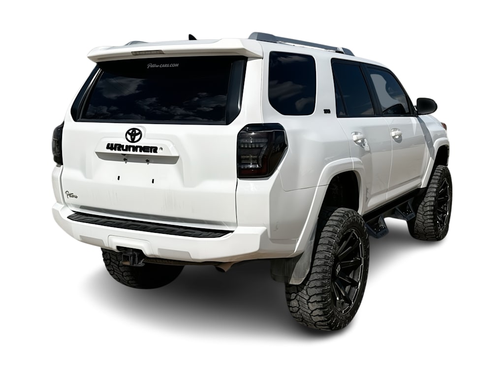 Thumbnail: 2018 Toyota 4Runner - 22