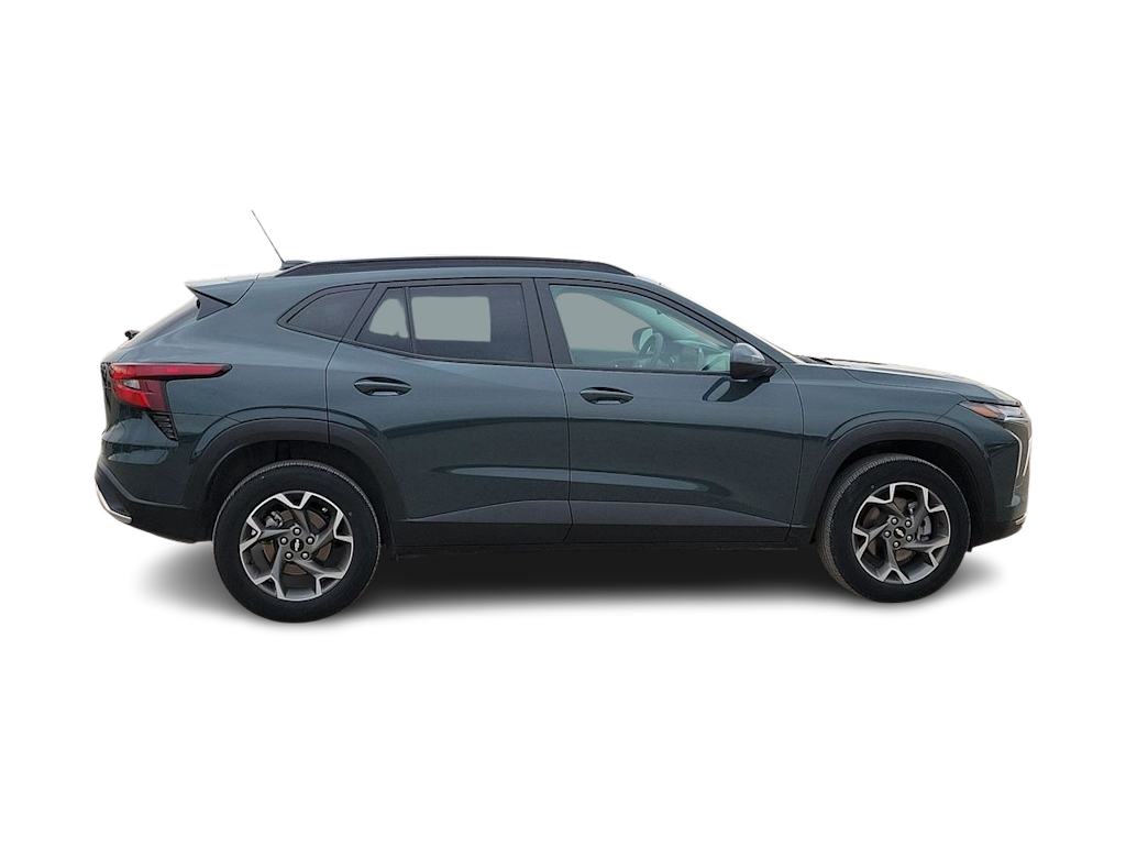 Thumbnail: 2025 Chevrolet Trax - 21