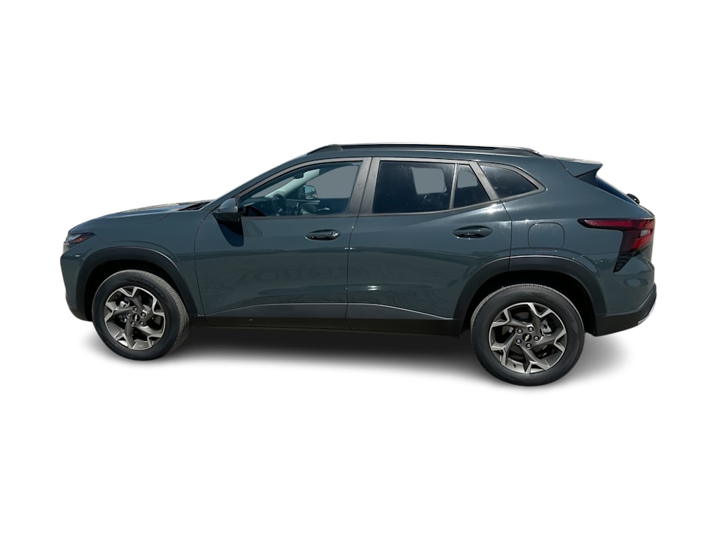 Thumbnail: 2025 Chevrolet Trax - 3