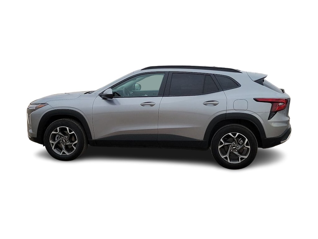 Thumbnail: 2025 Chevrolet Trax - 3