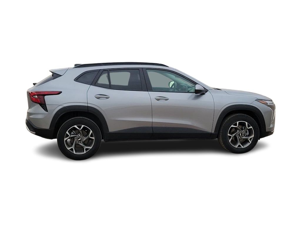Thumbnail: 2025 Chevrolet Trax - 21