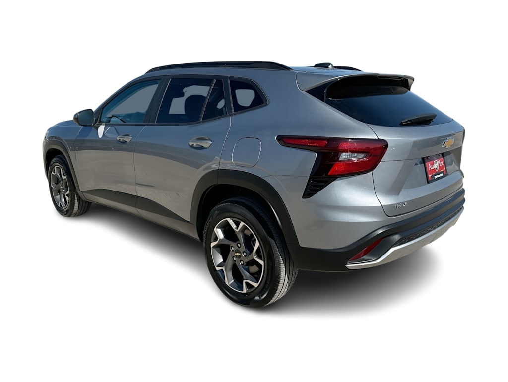 Thumbnail: 2025 Chevrolet Trax - 4