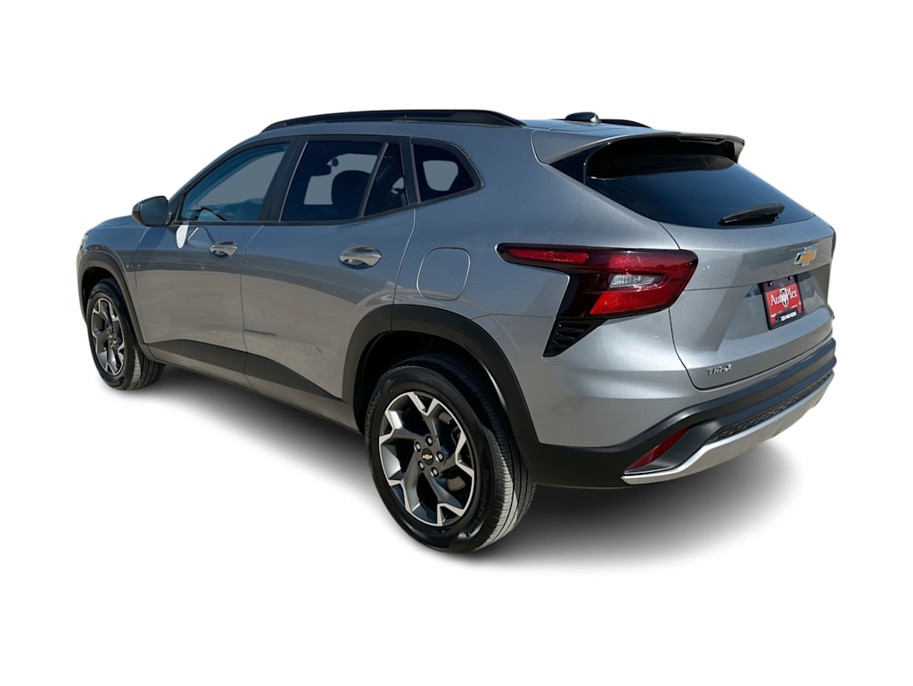 Thumbnail: 2025 Chevrolet Trax - 4