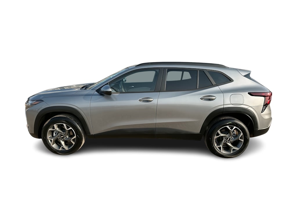 Thumbnail: 2025 Chevrolet Trax - 24