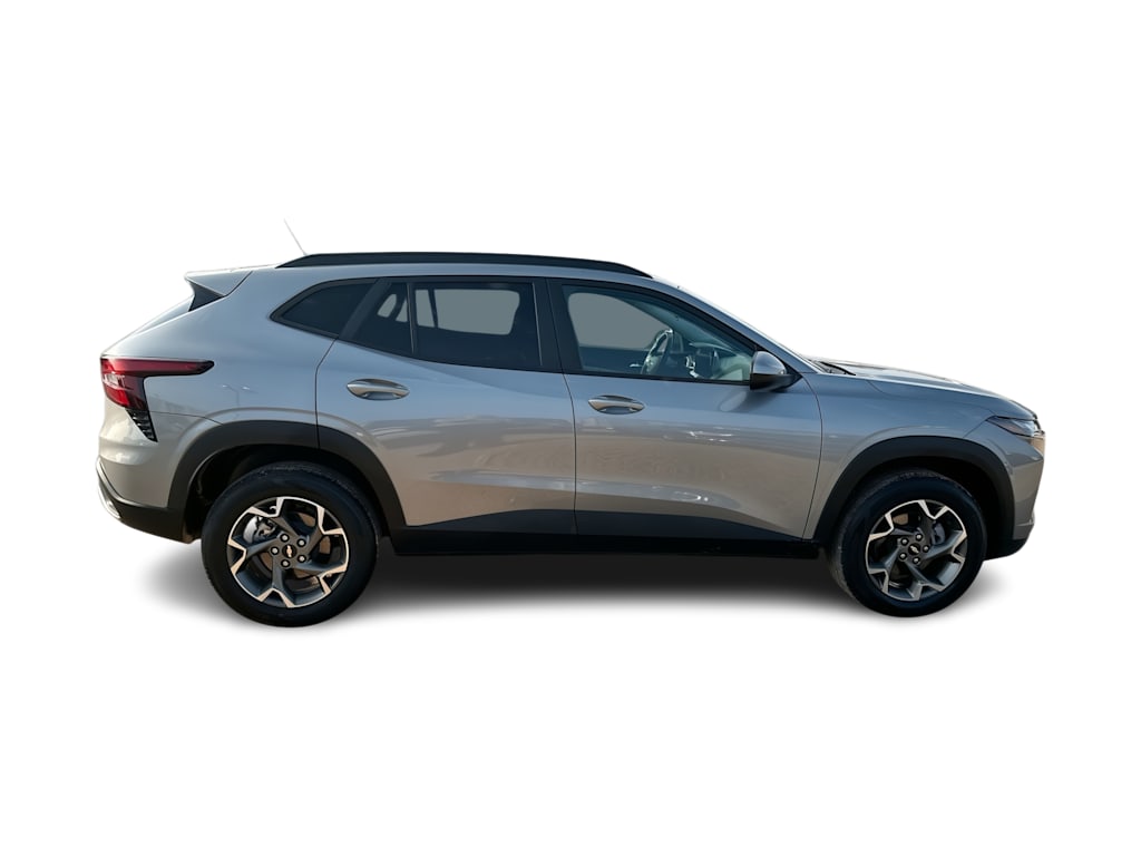 Thumbnail: 2025 Chevrolet Trax - 21