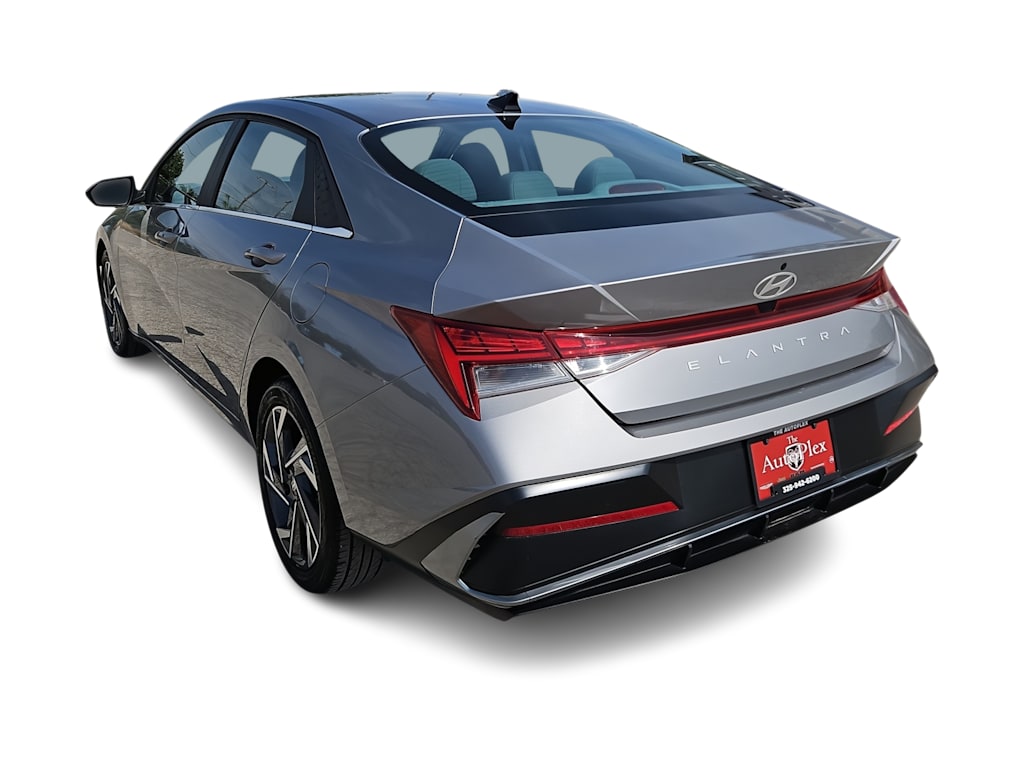 Thumbnail: 2025 Hyundai Elantra - 4