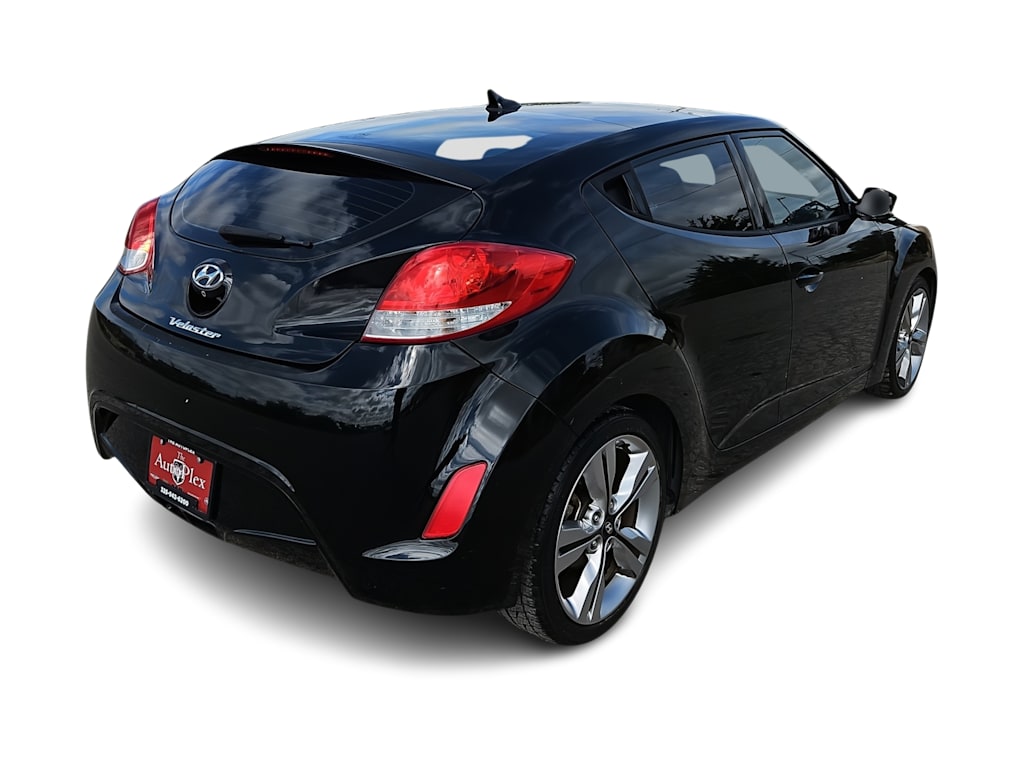 Thumbnail: 2017 Hyundai Veloster - 18