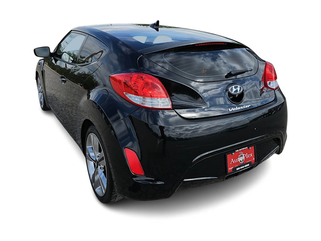 Thumbnail: 2017 Hyundai Veloster - 4