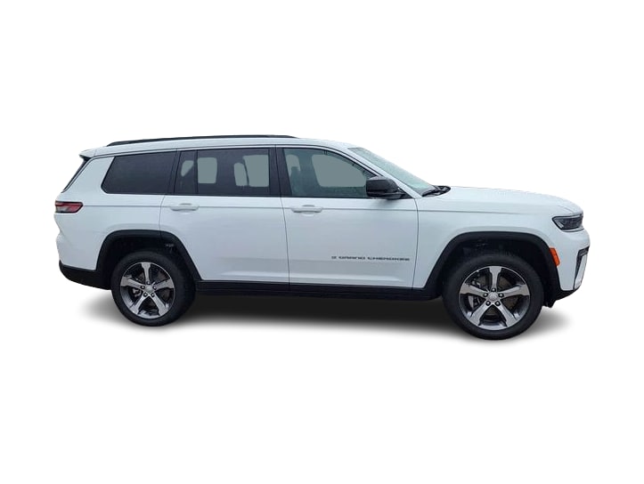 Thumbnail: 2026 Jeep Grand Cherokee L - 24
