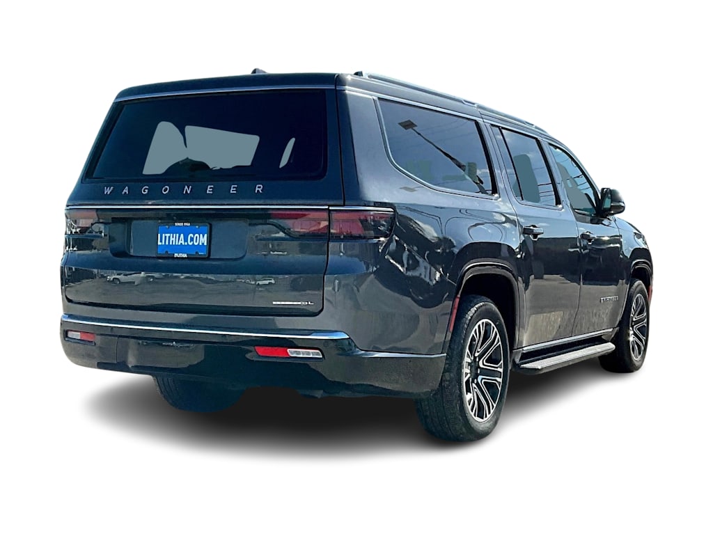 Thumbnail: 2023 Jeep Wagoneer - 24