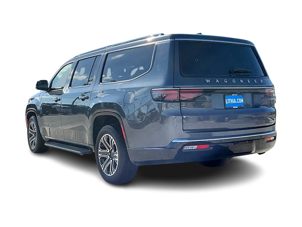 Thumbnail: 2023 Jeep Wagoneer - 4