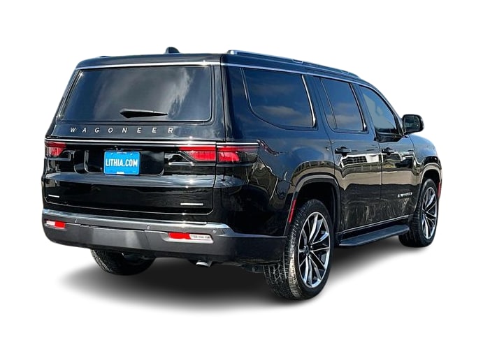 Thumbnail: 2022 Jeep Wagoneer - 15