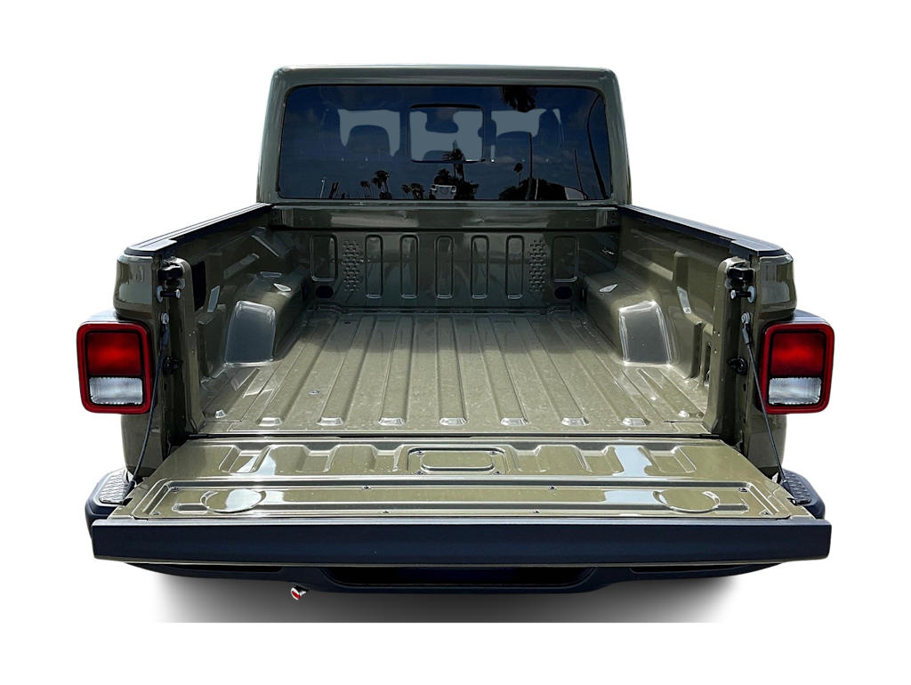 Thumbnail: 2025 Jeep Gladiator - 17