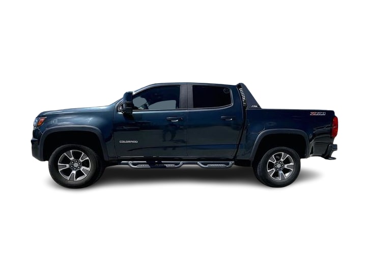 Thumbnail: 2017 Chevrolet Colorado - 3