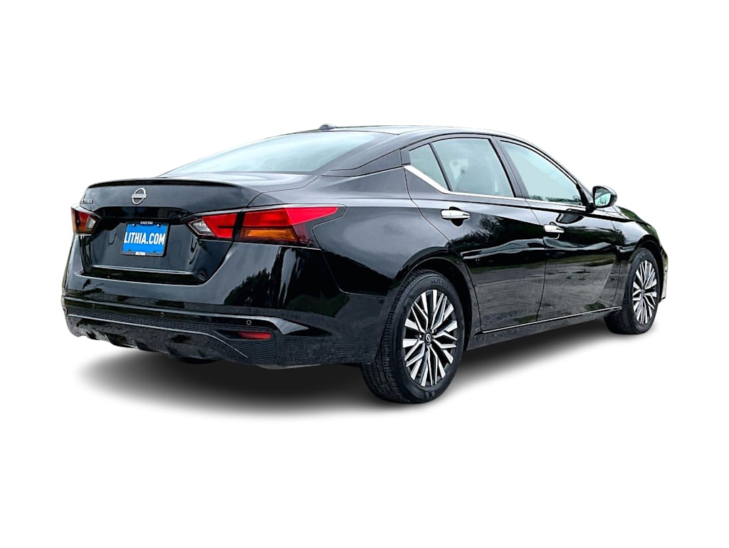 Thumbnail: 2025 Nissan Altima - 22